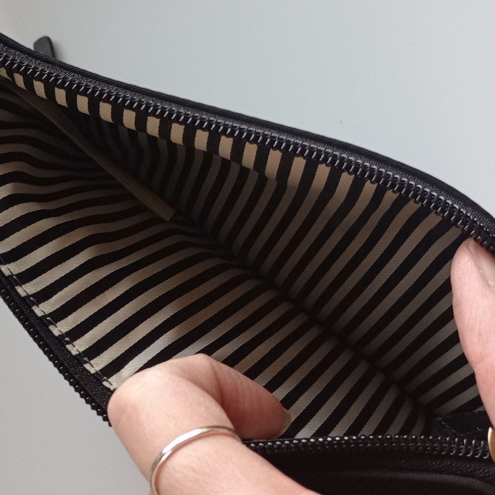 Kate Spade Black Clutch Jewelry Travel Case with Gold Accents - Picture 3 of 8